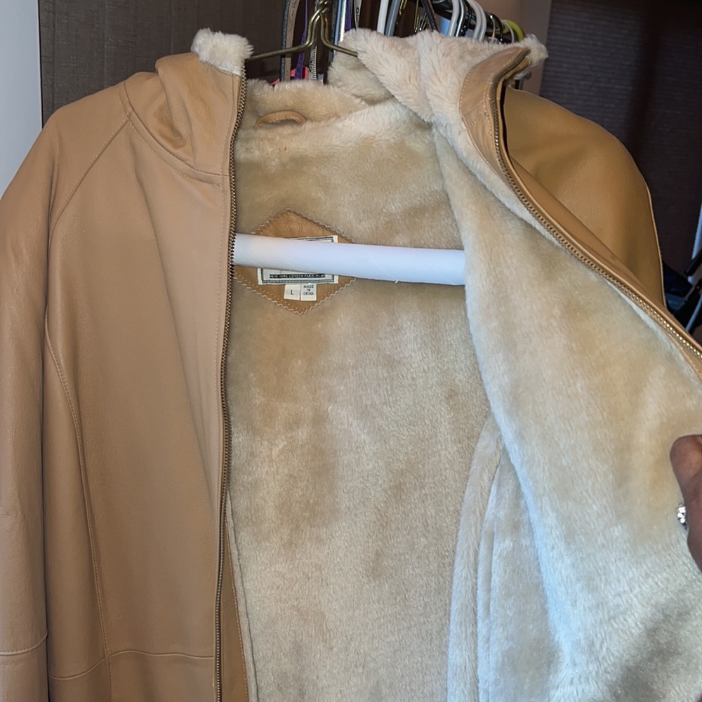 Leather jacket - Picture 7 of 7